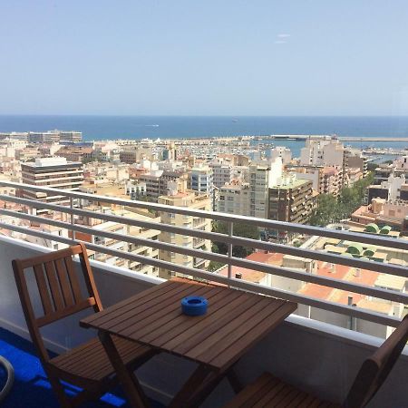 Suite Sun And Sea Alicante Exteriör bild