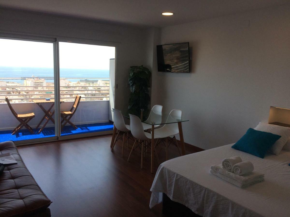 Suite Sun And Sea Alicante Exteriör bild