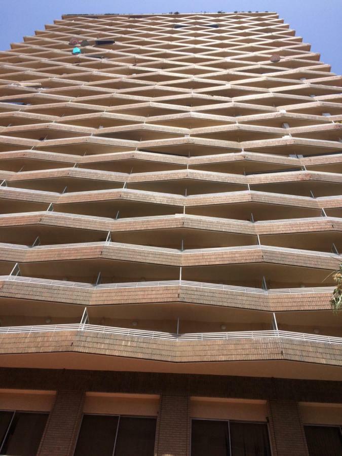 Suite Sun And Sea Alicante Exteriör bild
