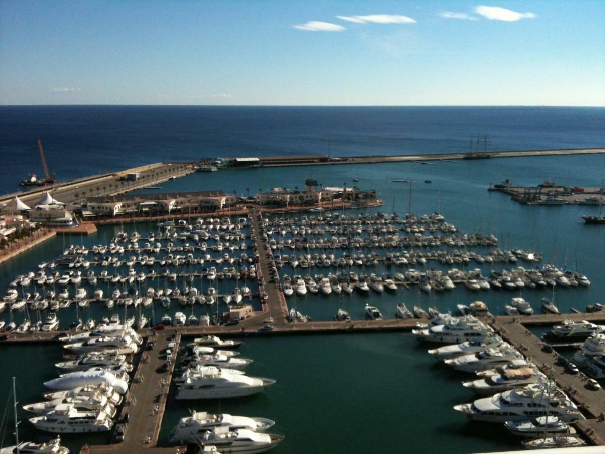 Suite Sun And Sea Alicante Exteriör bild