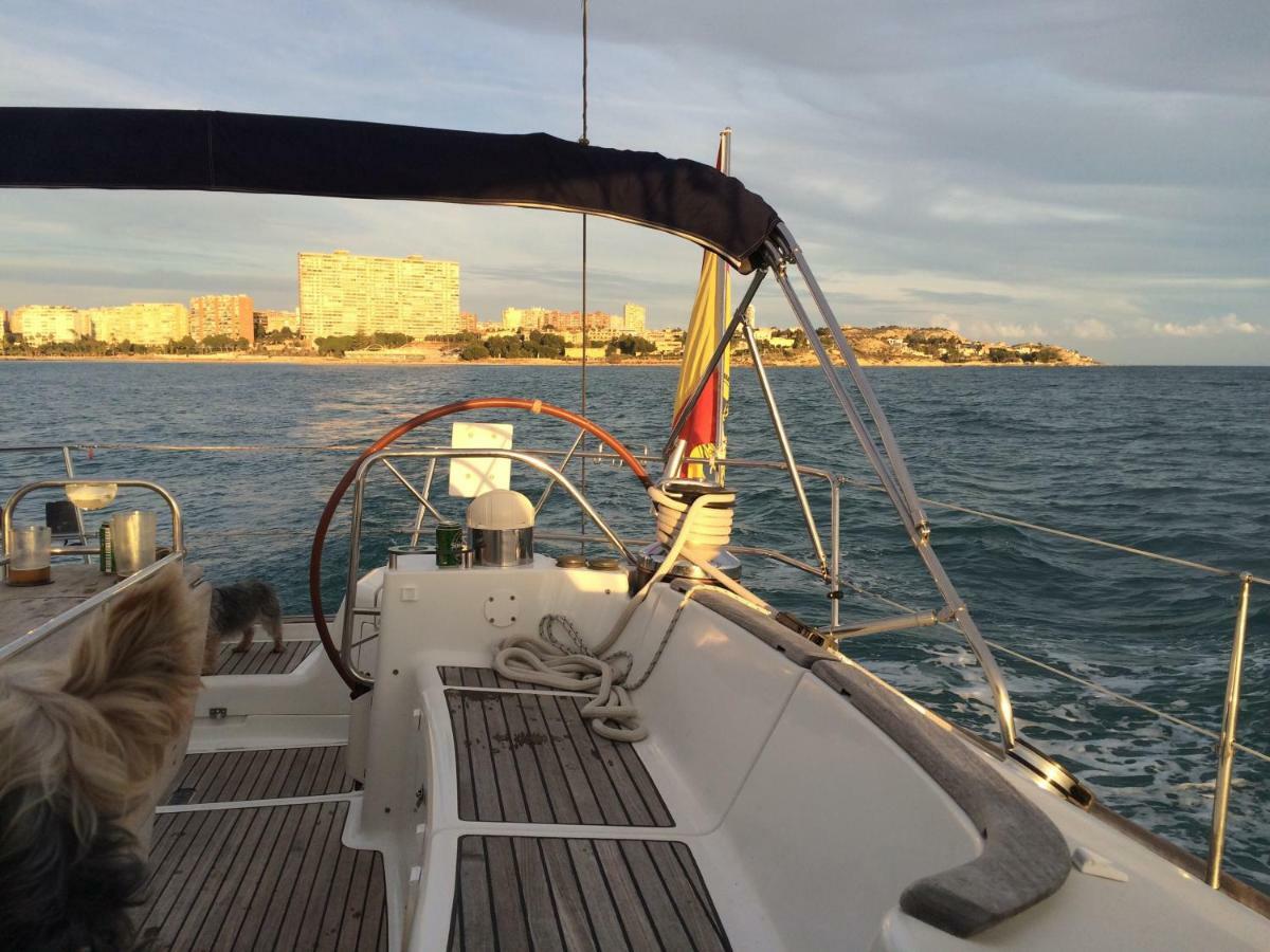 Suite Sun And Sea Alicante Exteriör bild